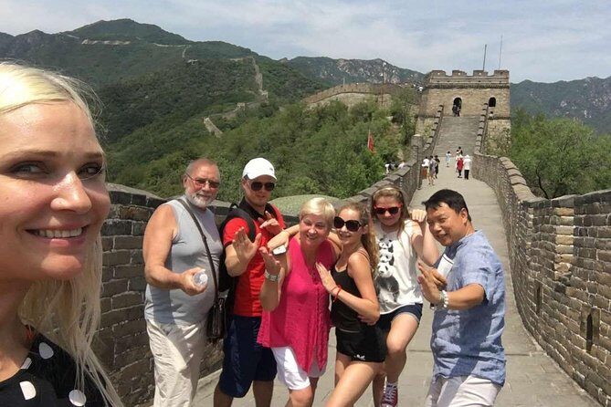 Mutianyu Great Wall & Forbidden City Private Layover Guided Tour - Mutianyu Great Wall timing, views, and winter help