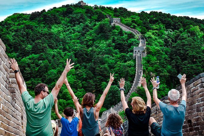 Mutianyu Great Wall+Summer Palace Day Tour with Guide and Tickets - Lunch isn’t included: plan for food or choose an optional local experience
