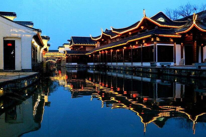Nanjing: Night Cruise on Outer Qinhuai River for Adults - The Route: What You’ll See on Each Stretch of Water