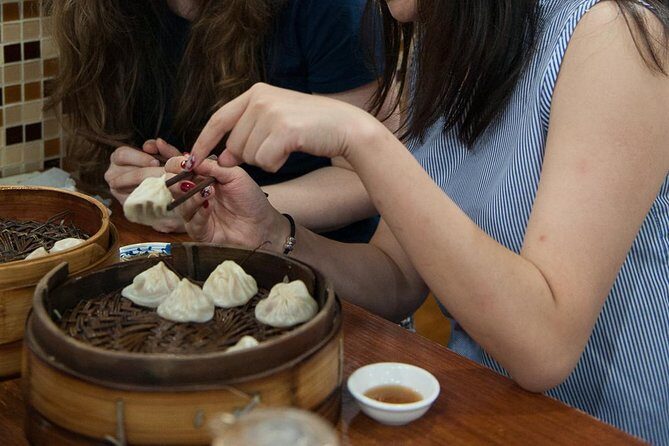 Off-beaten Route: Shanghai Old Town Discovery&Street Food Tasting - Getting oriented at the city wall area and Dajing Ge Pavilion
