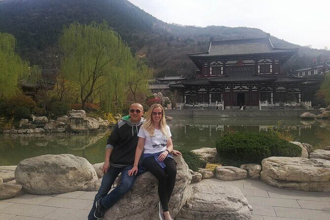 One Day Private Trip to Terracotta Army and Huaqing Palace - Spotting the Qin story in Pit 1 and Pit 2