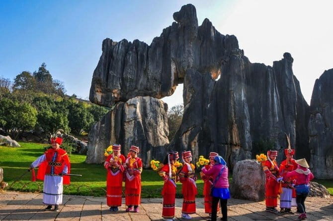 One day Stone Forest and Nuohei Yi Village Tour - Why Kunming’s karst feels like a different planet