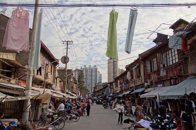 Private 2-Hour Shanghai Lanes and Alleyways Walking Tour - Where you start: Xizang Road (S) and why the meeting spot matters