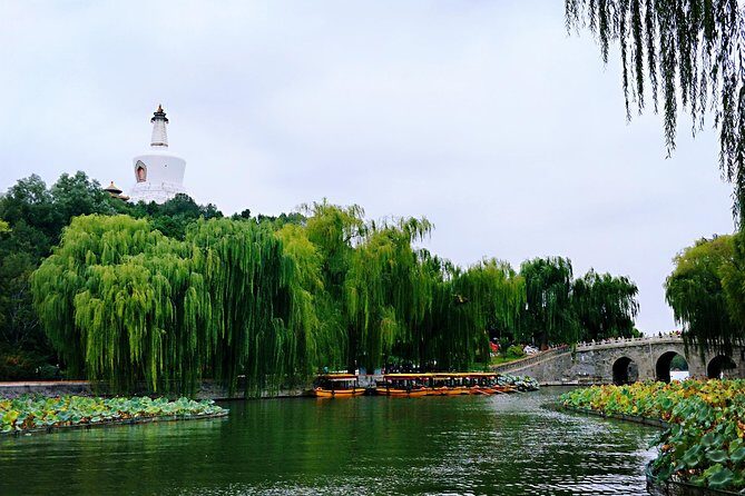 Private 5-Hour Walking Tour: Forbidden City, Hutong&Parks Nearby - Entering the Palace Museum: Meridian Gate and targeted highlights