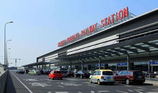 Private Arrival Transfer from Hongqiao Railway Station to Shanghai City - What happens at the station: the meet-and-greet that saves time