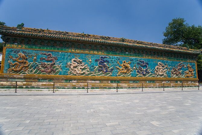 Private Beijing Jingshan Hill, Beihai, and Hutongs with Imperial Lunch/Dinner - Beihai Park (Beihai Gongyuan): Imperial Gardens Plus Real Sights to Hunt For