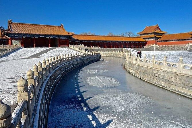 Private Beijing Layover Tour: Mutianyu Great Wall and Forbidden City with Cable Car and Meal - Olympic photo stops and local Beijing passes without the backtracking