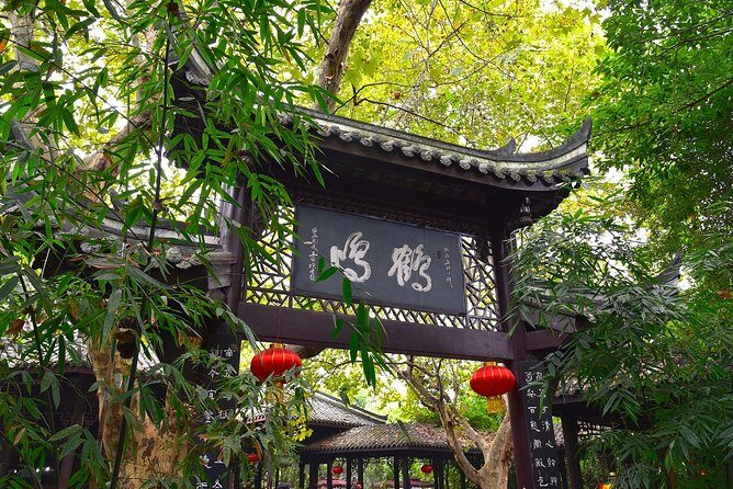 Private Chengdu Half Day Bike Tour - Stop 5: Song Xian Qiao Antique and Art Market for small-bite souvenir shopping