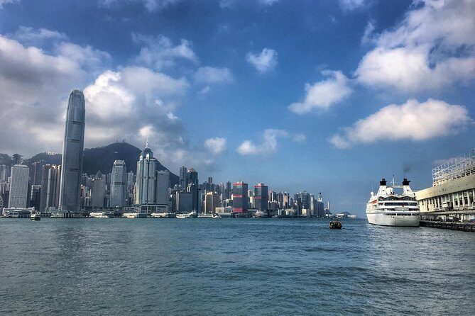 Private custom tour of Hong Kong - Full day - Starting at Statue Square: The Smart Way to Begin a Full-Day Hong Kong Walk