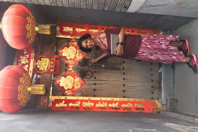 Private Customized Beijing Night Tour To Wangfujing Food Street And Pipe Hutong - Entering Beijing’s night circuit: Tiananmen, Houhai, and the streets between