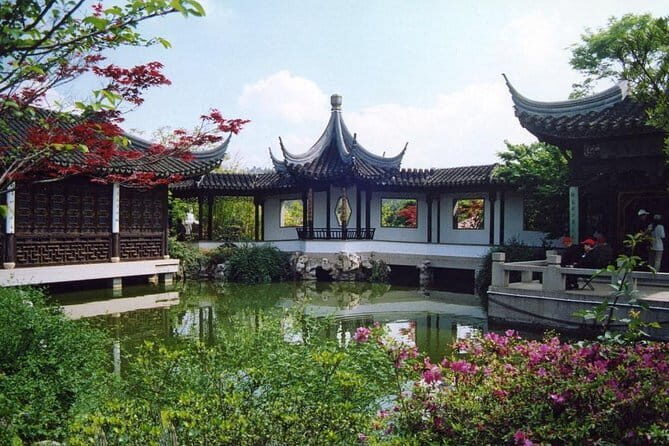 Private Customized Suzhou Highlights Tour with Tongli Water Town and Tuisi Garden - How the private guide and route keep your Suzhou day practical
