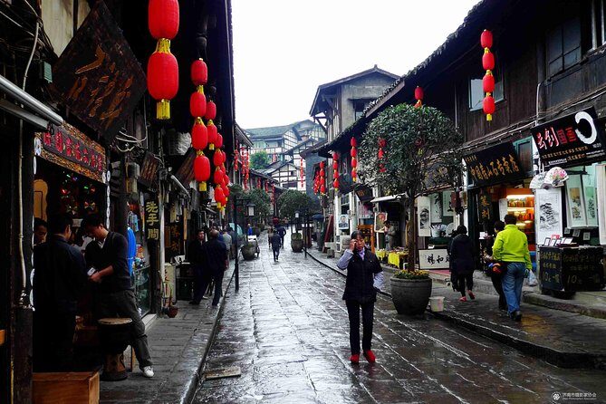 Private Day Tour to Ciqikou, Liziba, Jiefangbei etc. in Chongqing - People’s Square and the People’s Great Hall: start with the civic core