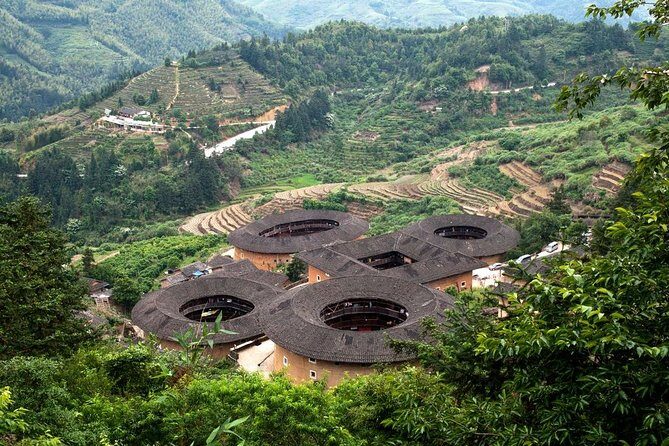 Private Day Tour To Tianluokeng Tulou from Xiamen Including Lunch - Price and value: what $229 buys you on a long-distance day