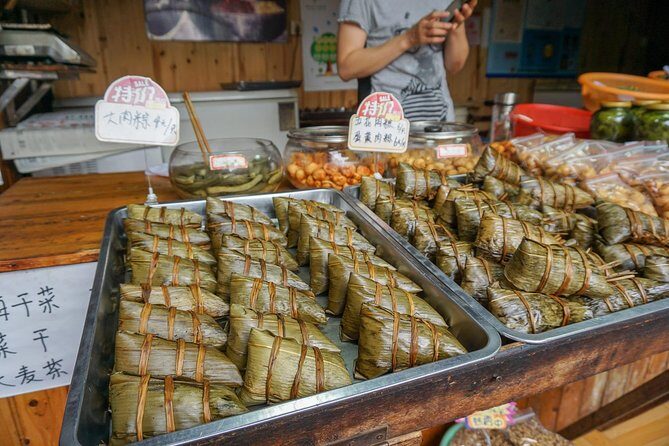 Private Day Tour: Zhujiajiao with Your Choice of Shanghai Sites - Yu Garden (Yuyuan): Ming-Dynasty Garden Highlights in About 90 Minutes