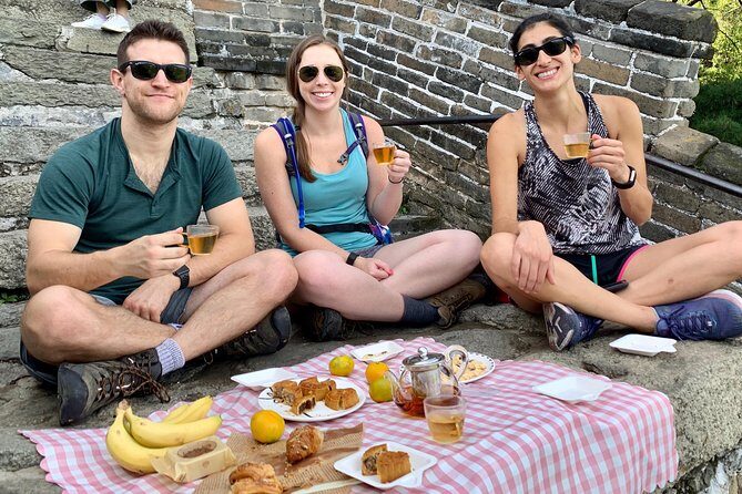 Private Day Trip to the Huanghuacheng Wild Great Wall with Picnic - Your English-speaking guide and Viví’s detail focus