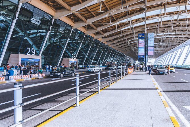 Private Departure Transfer: Hotel to Beijing Airport (PEK/PKX) - Cars and Group Fit: Passat, GL8, or Toyota Coaster
