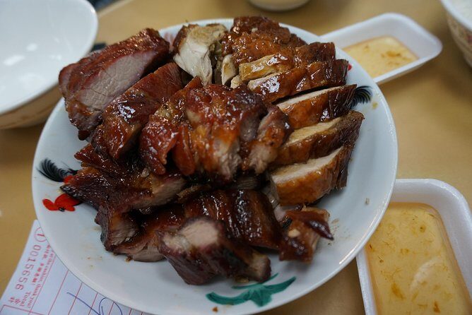 Private Food Tour: Hong Kong Island - Start in Sheung Wan: Yum Cha on a Trolley That Sets the Tone