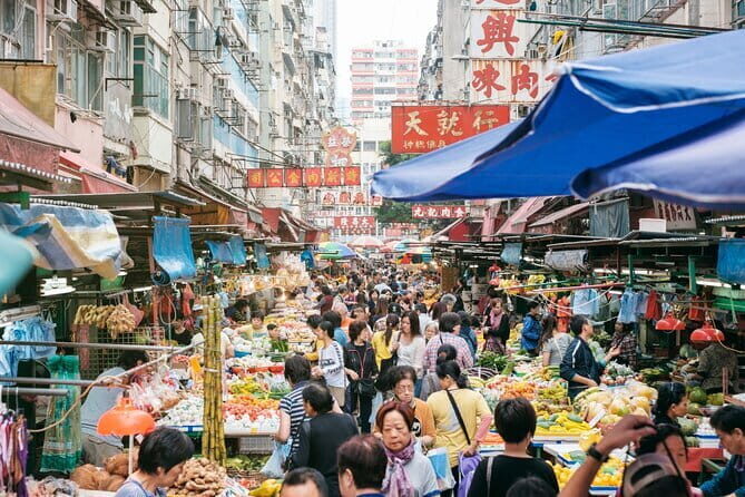 Private Food Tour in Hong Kong - Mong Kok Market: Flower Market and Ladies’ Market in a short, focused browse
