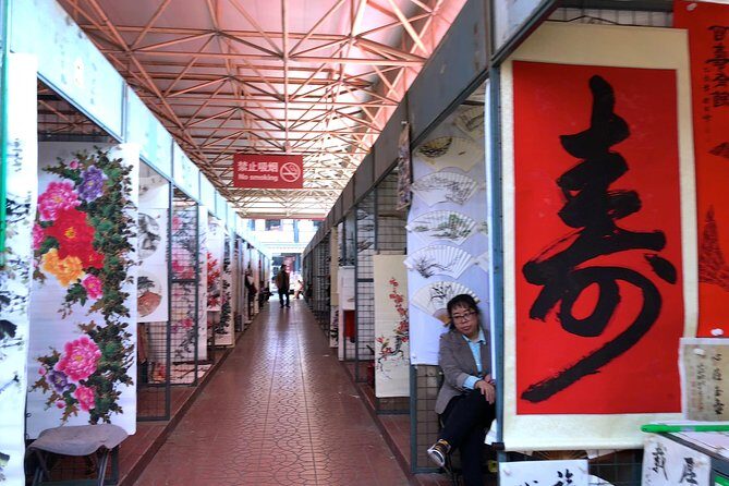 Private Full Day Beijing Shopping Tour - Panjiayuan Antique Market: tea pots, vases, and art-like buys