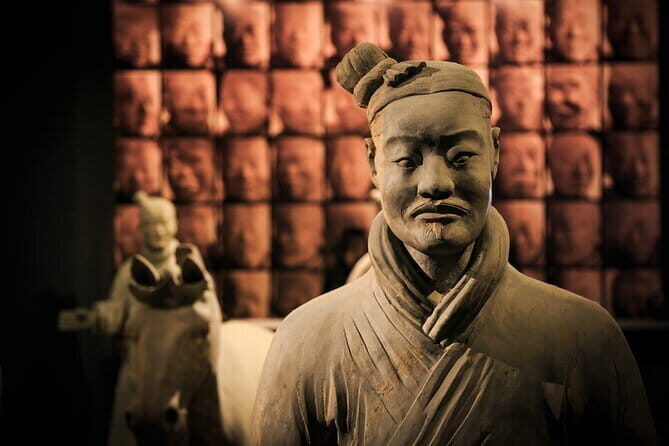 Private Full Day Essence Tour to Xi’an - Terracotta Warriors at the Qinshihuang Mausoleum: the world wonder that’s easy to “get”