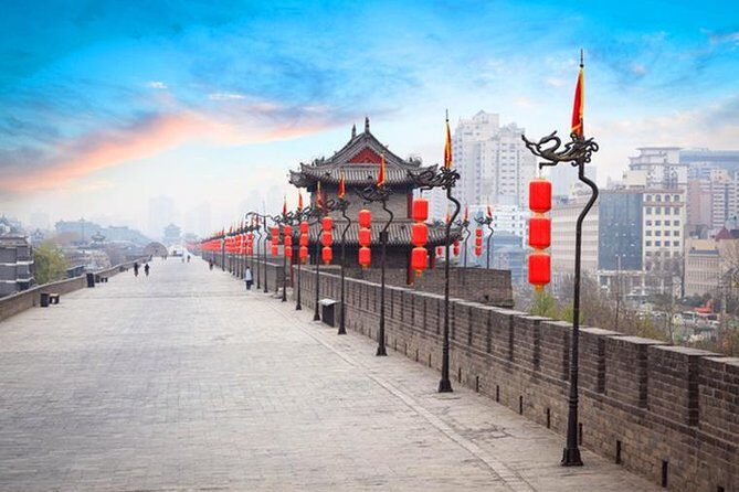 Private Full-Day Xi'an Highlights Tour with Pickup and Lunch - Xi’an City Wall: stretch your legs on a 14th-century fortification