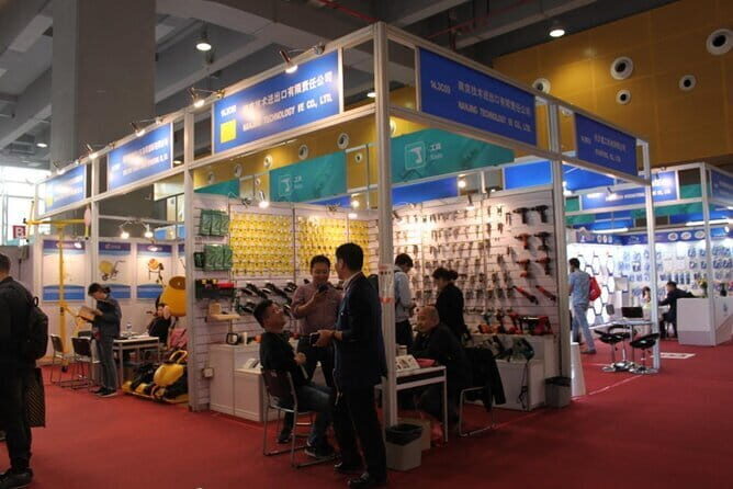 Private Guangzhou Business Tour to Visit Factory and Local Market - Key highlights at a glance