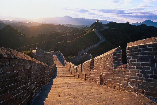 Private Huanghuacheng Great Wall Hiking Tour from Beijing with Local Tasty lunch - Why Huanghuacheng feels different from the usual Great Wall stop