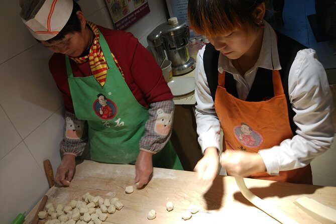 Private Hutong Culture Tour with Dumpling Cooking Class plus Cricket Fighting Game - Cricket Fighting Game: A Cultural Stop You Should Approach Mindfully