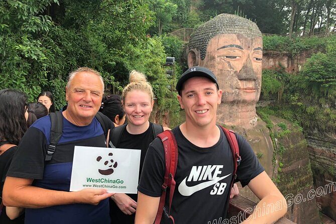 Private Leshan Giant Buddha and Local Food Tasting Trip - Chengdu Morning: Pickup, Station Handoff, and the Train Ride