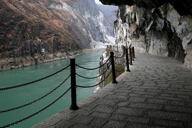 Private Lijiang Day Trip to Upper Tiger Leaping Gorge and Black Dragon Pool - A 9-hour Lijiang day trip built for big sights, not big hassles