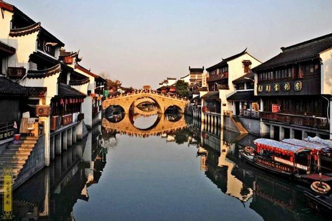 Private Qibao Ancient Town Walking Tour with Tea Tasting and Calligraphy Experience - Why Qibao Feels Worth a Half-Day From Shanghai