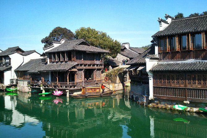 Private Round Transfer to Wuzhen &Xitang Water Town from Shanghai - The Wuzhen boat ride: do it if you want the water-level perspective