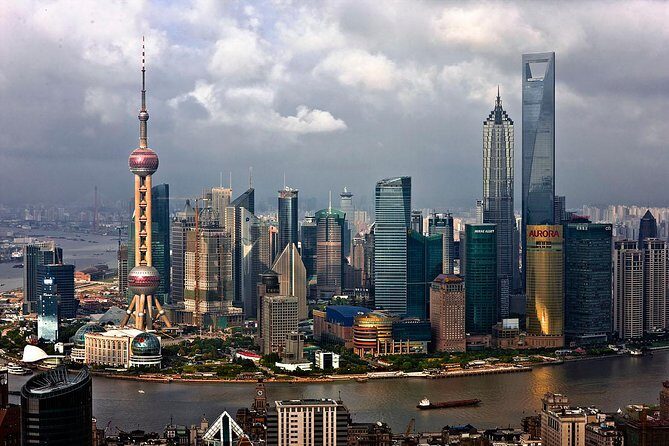 Private Shanghai City Highlight and Hidden Gems with Culinary Experience - Getting picked up and rolling with a 4G-powered, driver-led day