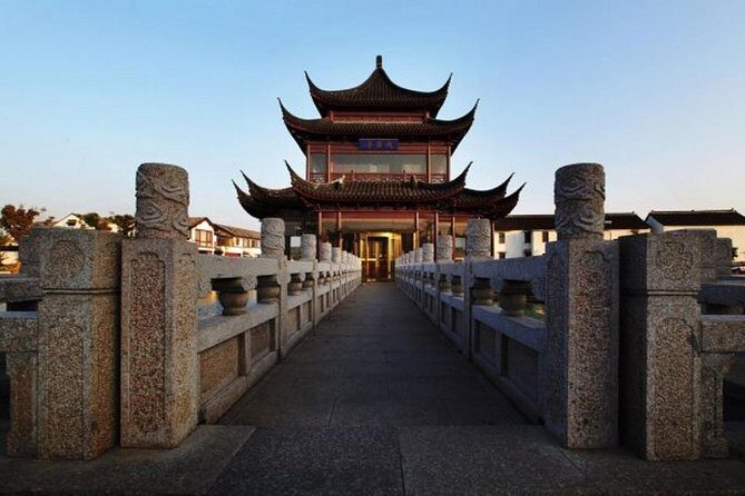 Private Shanghai Layover Tour to Zhaojialou Water Town with Lunch or Dinner - Zhaojialou Ancient Town: Ming and Qing streets in a few focused hours