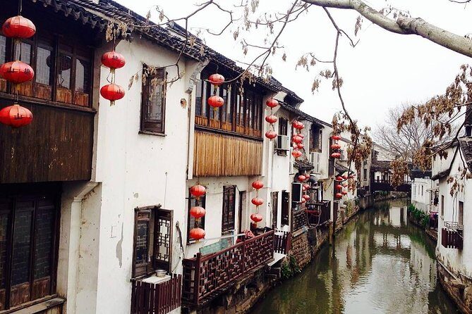 Private Suzhou and Zhouzhuang Water Village Day Trip from Shanghai - Why the private guide experience feels different (Mary and Caroline stand out)