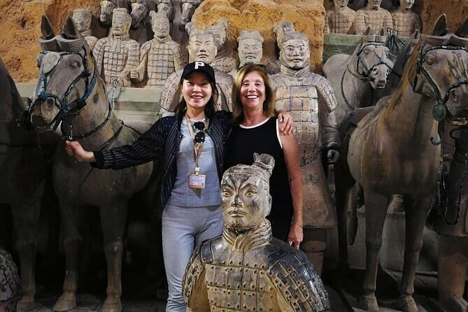 Private Terracotta Army 5-Hour Tour - The guide’s role: how the story gets connected for you