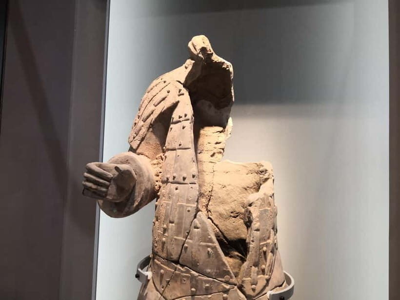 Private Terracotta Army 5-Hour Tour with Options - Guide quality: why names like Coco and Rosa matter