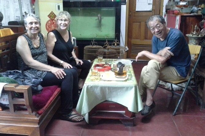 Private Tour-Beijing Hutong Foodie and Seal Carving Experience - Rickshaw time in the hutongs: how to see the old streets without rushing