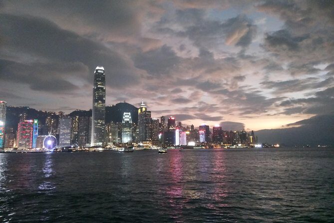 Private Tour: Customized 8-Hour Hong Kong City Tour - Hollywood Road, Man Mo Temple, Cat Street: old streets with real character