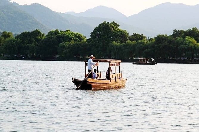Private Tour Hangzhou West Lake and Tea Fields Discovery - Why this Hangzhou day feels different from the usual bus tours