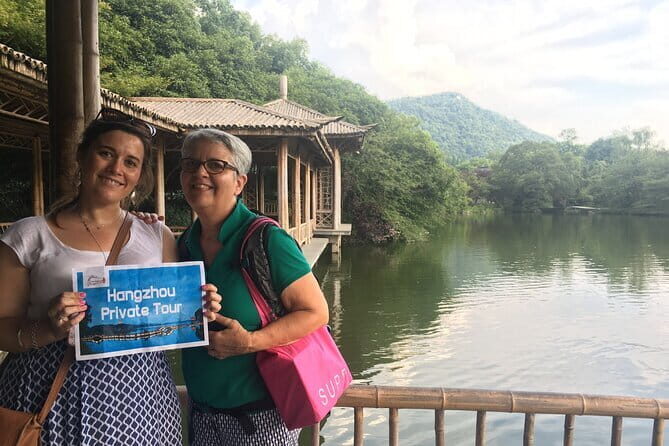 Private Tour Hangzhou West Lake and Tea Fields Discovery - The tea ceremony and a bamboo-lined walk through Yunqi