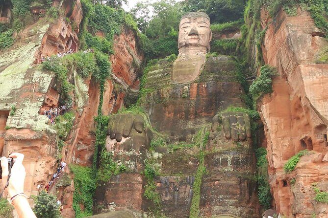 Private Tour of Chengdu Panda Center and Leshan Giant Buddha - Leshan Giant Buddha: Boat Views, Quiet River Energy, and Your Choice of Foot Steps