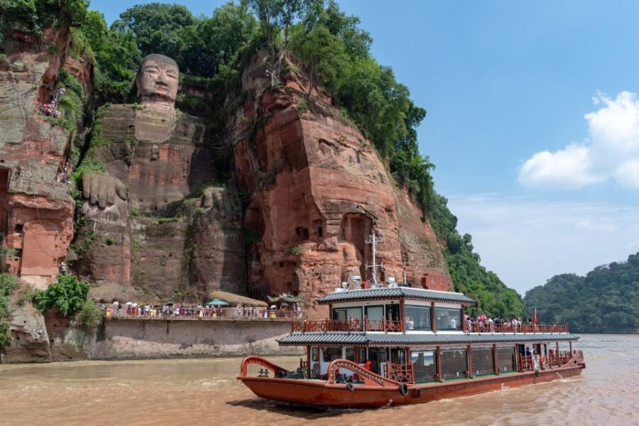Private Tour to Leshan Giant Buddha & Huanglongxi Old Town - Getting from Chengdu to Leshan: comfort, time, and the “I’m not rushed” feeling