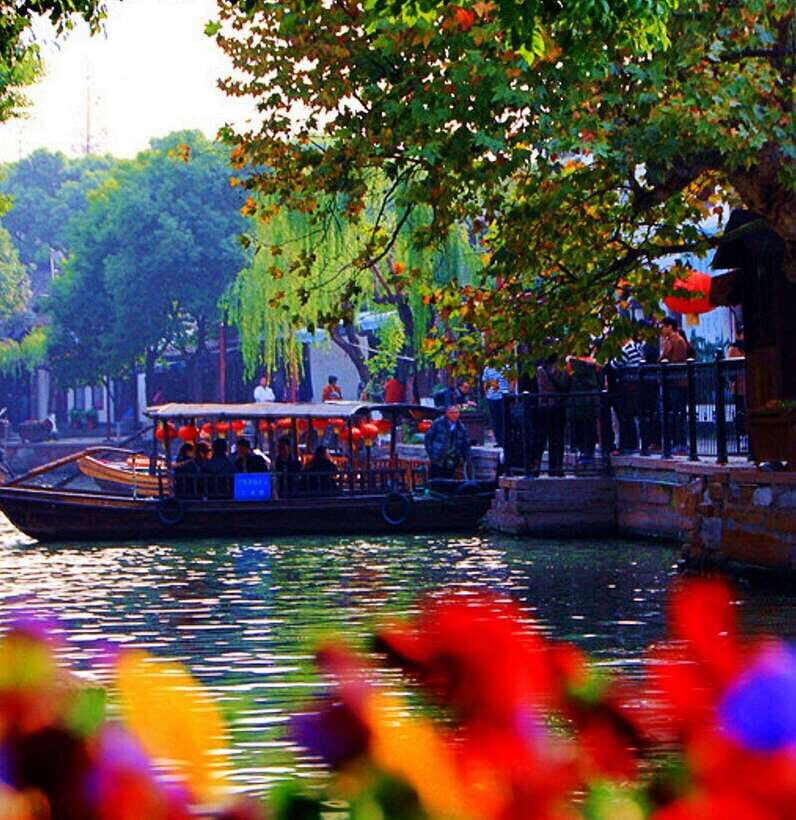Private Tour:Zhujiajiao Water Town by German-Speaking Guide - Tallest bridge walk: Ming and Qing architecture over the canal
