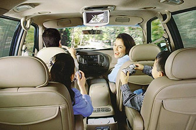 Private Transfer between Shanghai Disneyland and City Area - Pickup in Shanghai city: timing, meeting spots, and staying sane