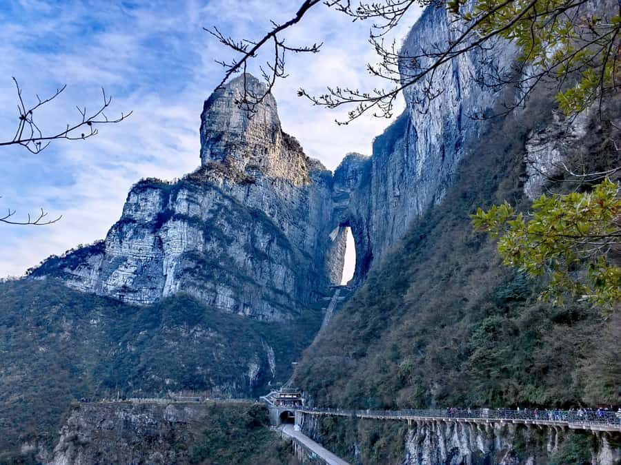 Private VIP Zhangjiajie Tianmen Mountain Day Tour - Getting to Tianmen Mountain Fast: VIP Pickup and Cableway Timing