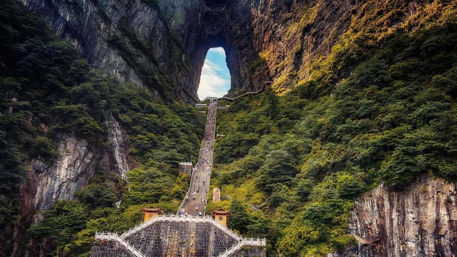 Private VIP Zhangjiajie Tianmen Mountain Day Tour - Heavenly Ladder and Tianmen Cave: How the Day Earns Its Wow