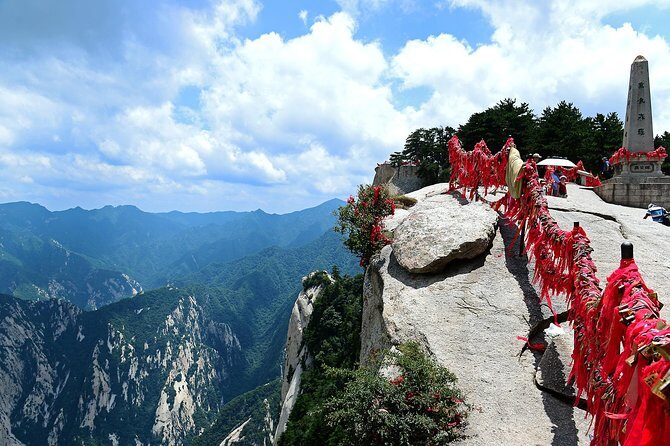 Private Xian Mt Huashan Adventure Day Tour - From cable car to trail: the “on your own” hiking window