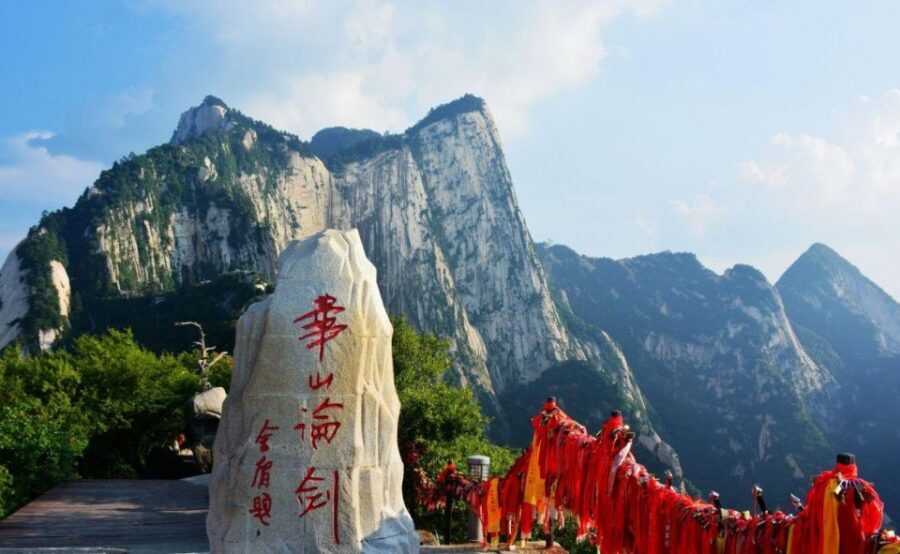 Private Xian Mt. Huashan Adventure Tour: Explore in Your Own - North Peak or West Peak: how your starting choice shapes the hike