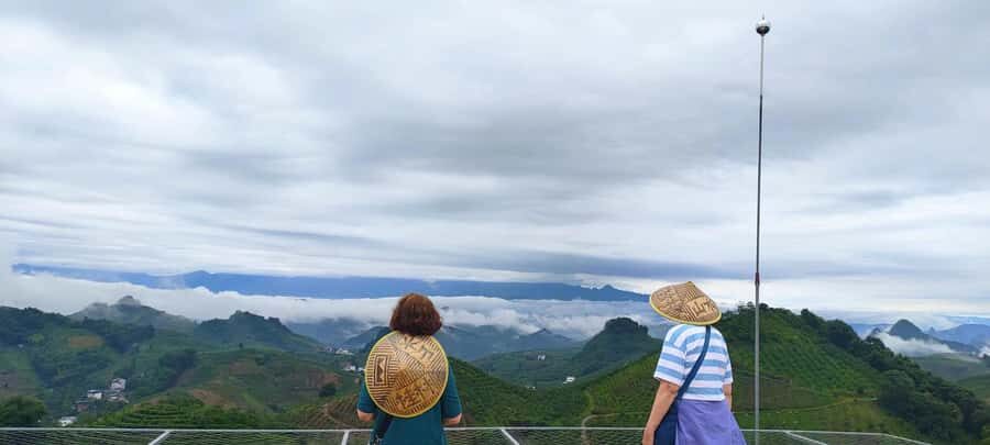Qixianfeng Tea Plantation Tour in Yangshuo - Brewing the Chinese hot tea method